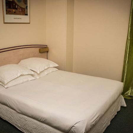 Le Terminus Hotel Tarascon Luaran gambar