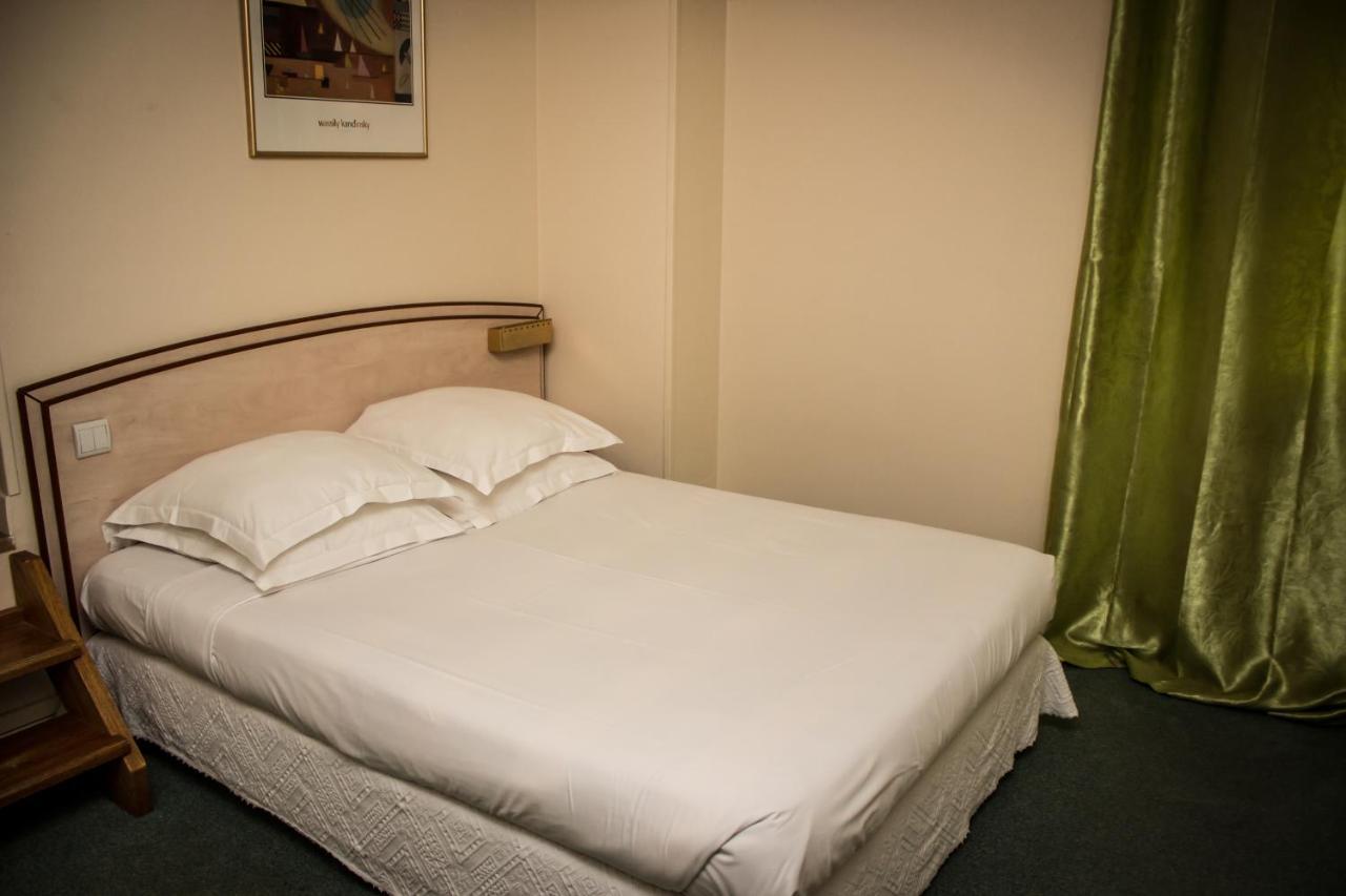 Le Terminus Hotel Tarascon Luaran gambar