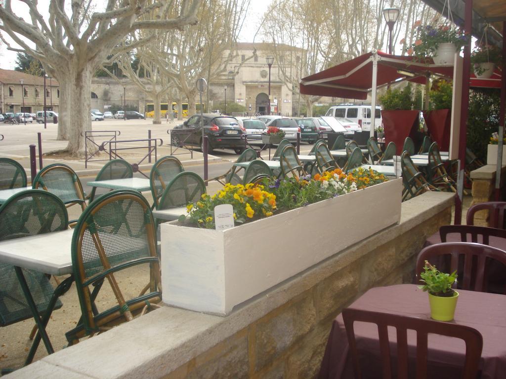 Le Terminus Hotel Tarascon Luaran gambar