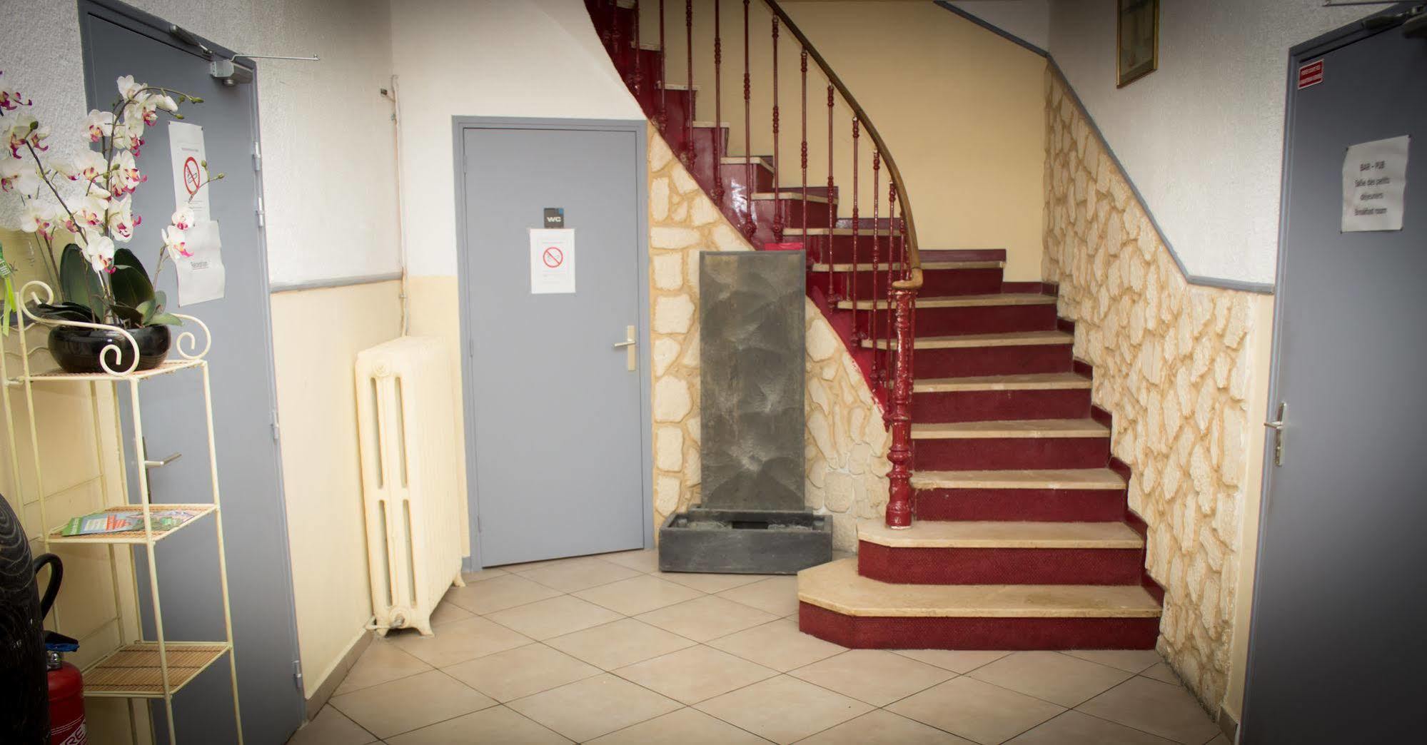 Le Terminus Hotel Tarascon Luaran gambar