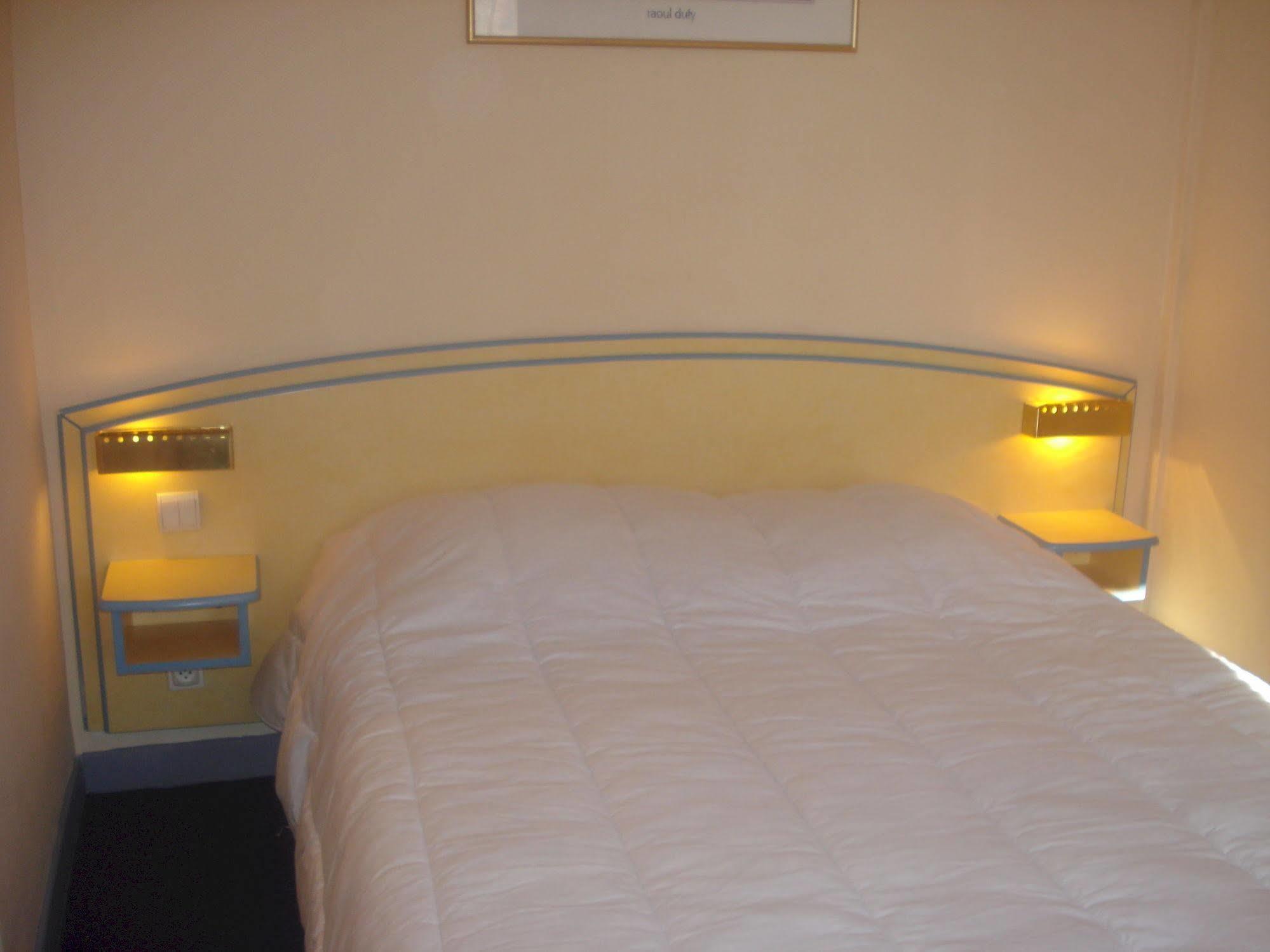 Le Terminus Hotel Tarascon Luaran gambar